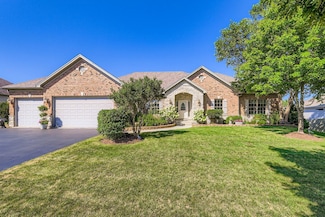 808 James Dr, Hampshire, IL 60140