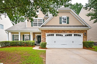 104 Knoll Ridge Dr, Greer, SC 29650