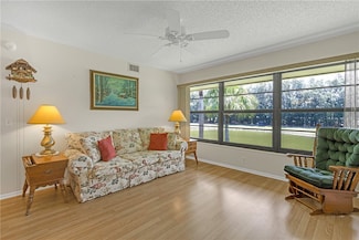 12 Plantation Dr Unit 205, Vero Beach, FL 32966