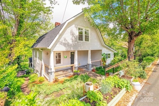 9 North St, Weaverville, NC 28787