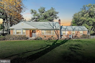 1741 Lake View Ln, York, PA 17406