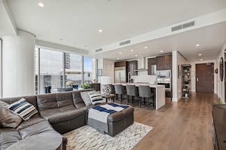 7901 Windrose Ave Unit 903, Plano, TX 75054
