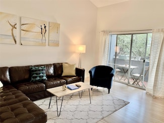 700 S 1st St Unit 307, Austin, TX 78704