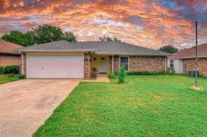3804 Memphis Ln, Fort Worth, TX 76133