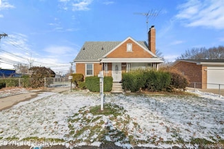 18545 Old Homestead Dr, Harper Woods, MI 48225