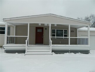 6674 Wisterman Rd, Lockport, NY 14094