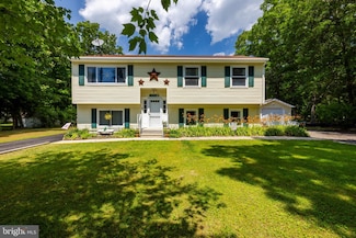 4746 Reading Ave, Egg Harbor City, NJ 08215