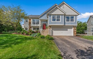 5 Fairfax Ct, South Elgin, IL 60177