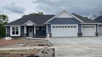 N9249 Constellation Dr, Appleton, WI 54915