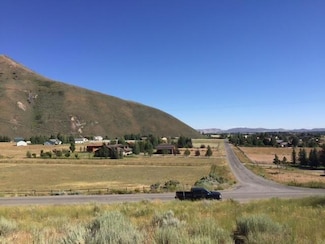 39 Muldoon Canyon Rd, Magic City, ID 83313