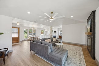 1612 E Peters Colony Rd, Carrollton, TX 75007