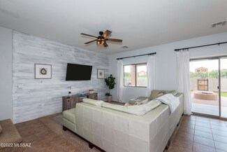 8451 S Otis Dr, Tucson, AZ 85747