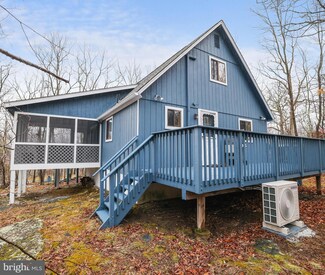 3176 Cherry Ridge Rd, Bushkill, PA 18324
