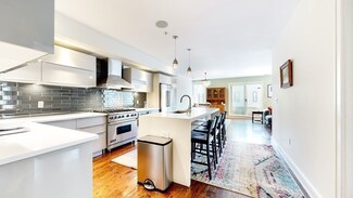 401 W 1st St Unit 201, Boston, MA 02127