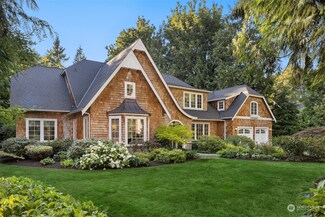 13365 NE Cambridge Crest Way, Bainbridge Island, WA 98110