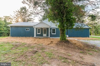 10 Legendary Ln, Hedgesville, WV 25427