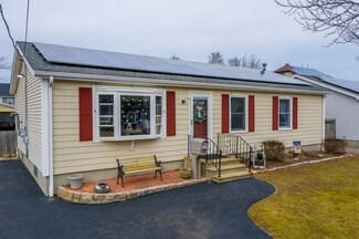 1023 Chaffee St, New Bedford, MA 02745