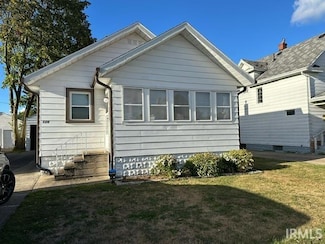 126 E 10th St, Mishawaka, IN 46544