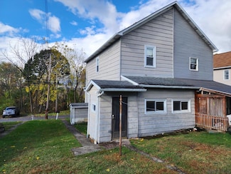 825 4th St, Windber, PA 15963