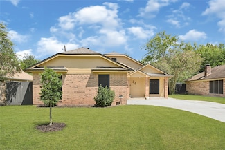 34 Alexander Ct, Angleton, TX 77515