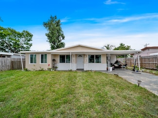 6810 Farragut St, Hollywood, FL 33024