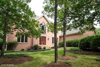 121 Ravine Ln, Barrington, IL 60010