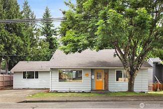 825 Main St, Lynden, WA 98264