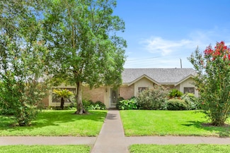 8007 Twin Hills Dr, Houston, TX 77071