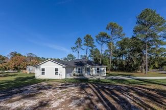 102 Landmark Ave, Satsuma, FL 32189
