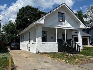 956 2nd Ave, Aurora, IL 60505