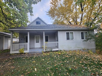 2076 Flanders Rd, Saint Paul, MN 55109