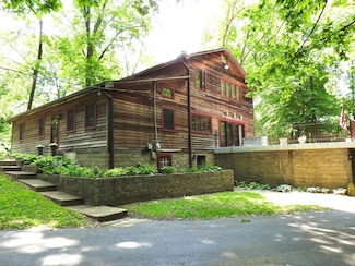 7130 Meeker Rd, Dayton, OH 45414