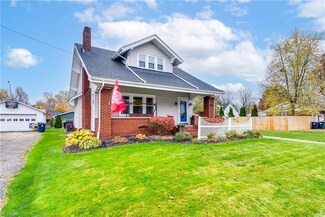 2556 Ardwell Ave, Akron, OH 44312
