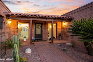 9460 E Catalina (On Cul de Sac) Hwy, Tucson, AZ 85749