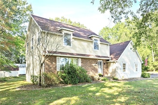 4302 Mitchell Rd, New Castle, PA 16105