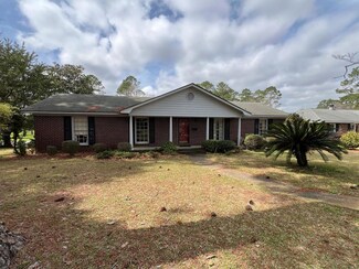 2001 Lullwater Rd, Albany, GA 31707