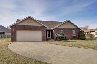 3203 N Dickerson Ave, Springfield, MO 65803