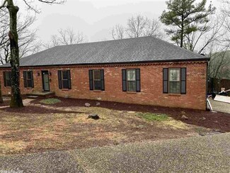 9 Kings Mountain Ct, Little Rock, AR 72211