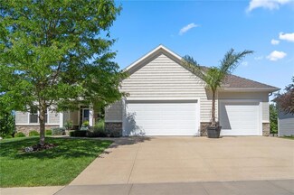 2825 Rosebay Ct, Cedar Rapids, IA 52411