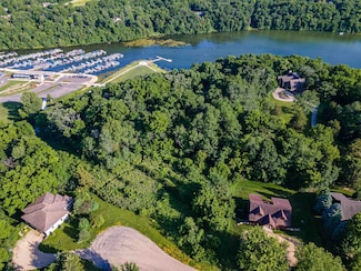 2 Waterford Dr, Guilford Township, IL 61036