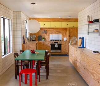 2524 Elden Ave Unit 6, Costa Mesa, CA 92627