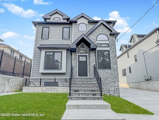 5639 Amboy Rd, Staten Island, NY 10309