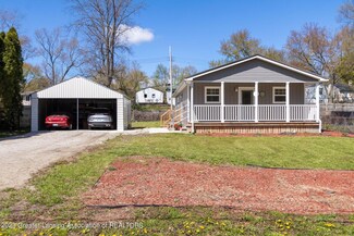 527 N Catherine St, Lansing, MI 48917