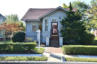 640 19th St S, Arlington, VA 22202