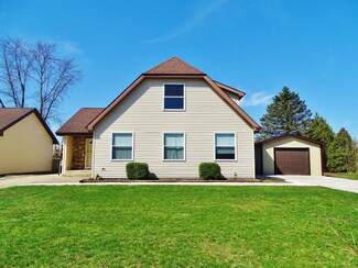 1506 Almond St SW, Demotte, IN 46310