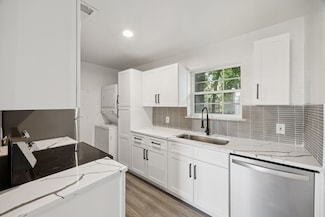 809 W Broadus Ave, Fort Worth, TX 76115