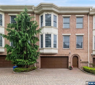 1602 Center Ave Unit B, Fort Lee, NJ 07024