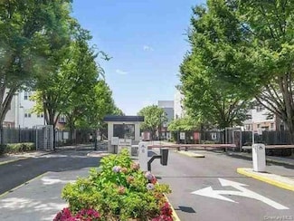 100 Neptune Ln Unit 15100, Bronx, NY 10473