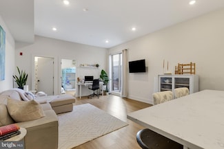 630 Federal St Unit 204, Philadelphia, PA 19147