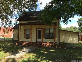 818 S Center St, Tilden, IL 62292
